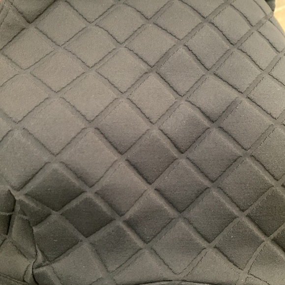 NWT Lululemon Diamond Grid swim top cups C/D black size 4 - Picture 11 of 11